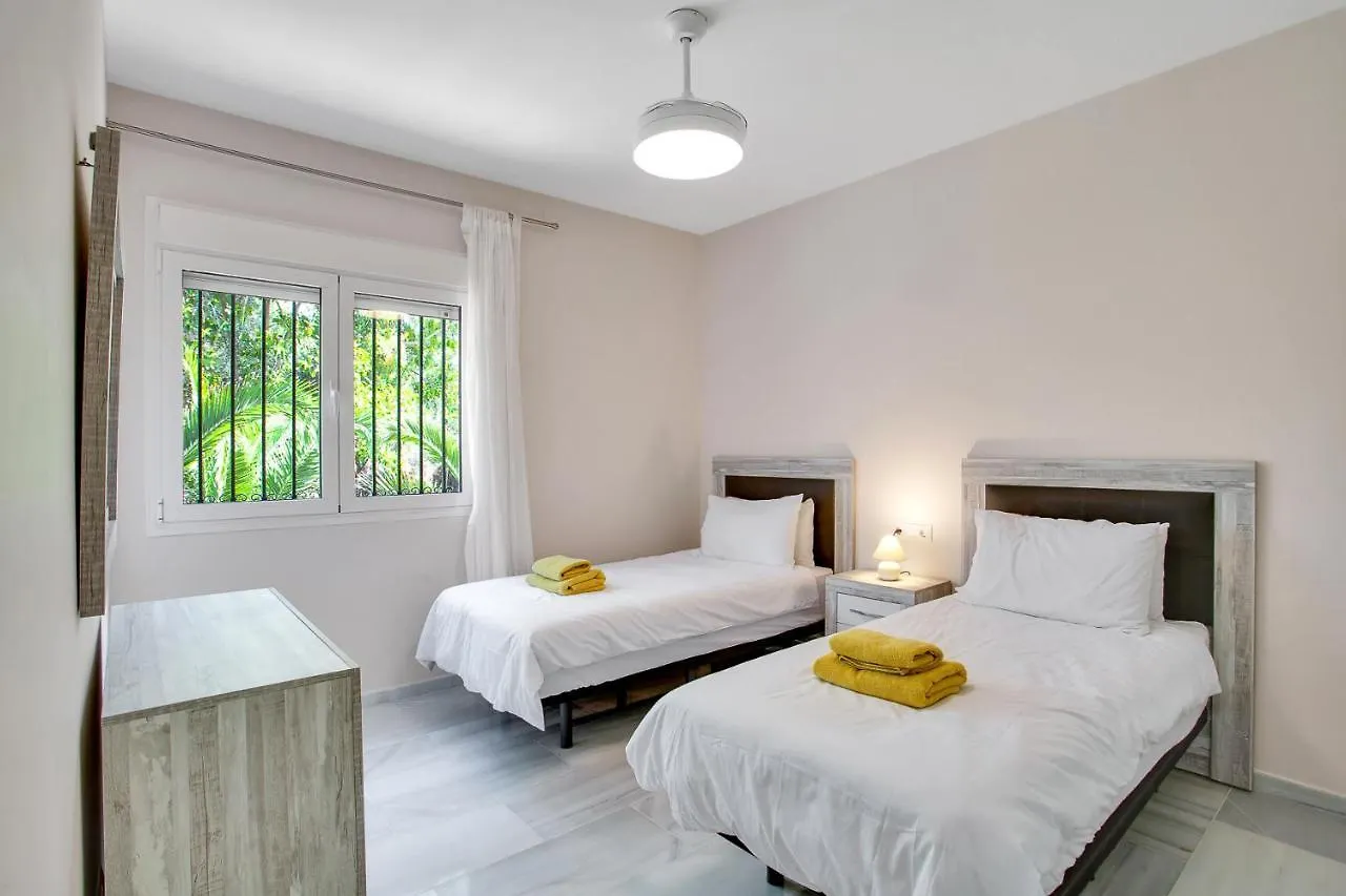 N07 Cabopino Lägenhet Marbella