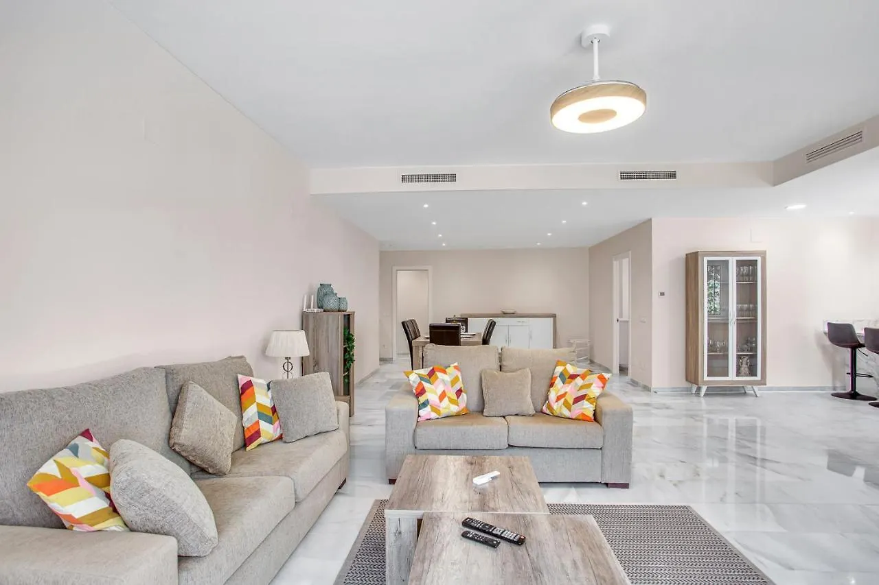 N07 Cabopino Lägenhet Marbella