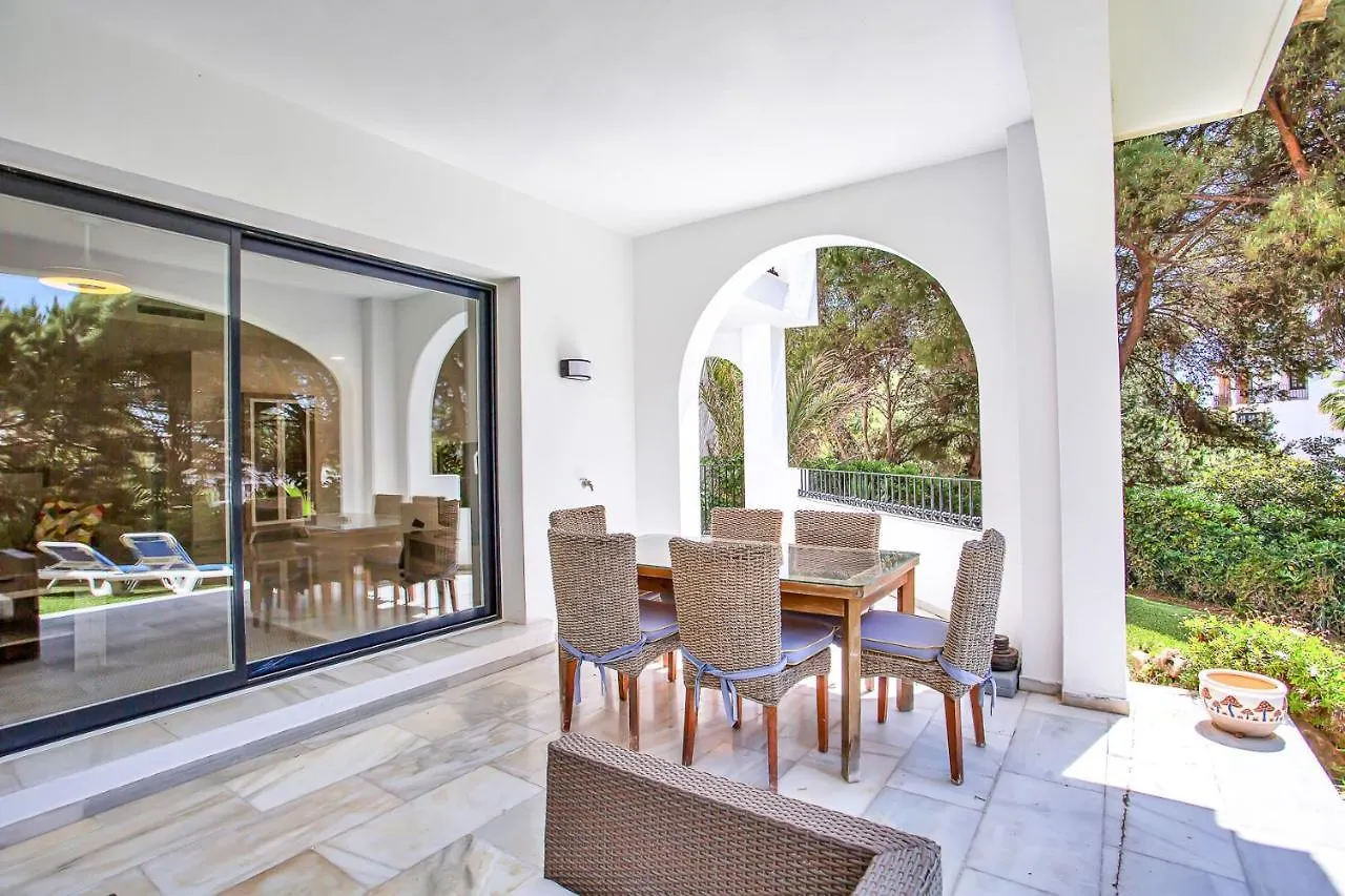N07 Cabopino Lägenhet Marbella