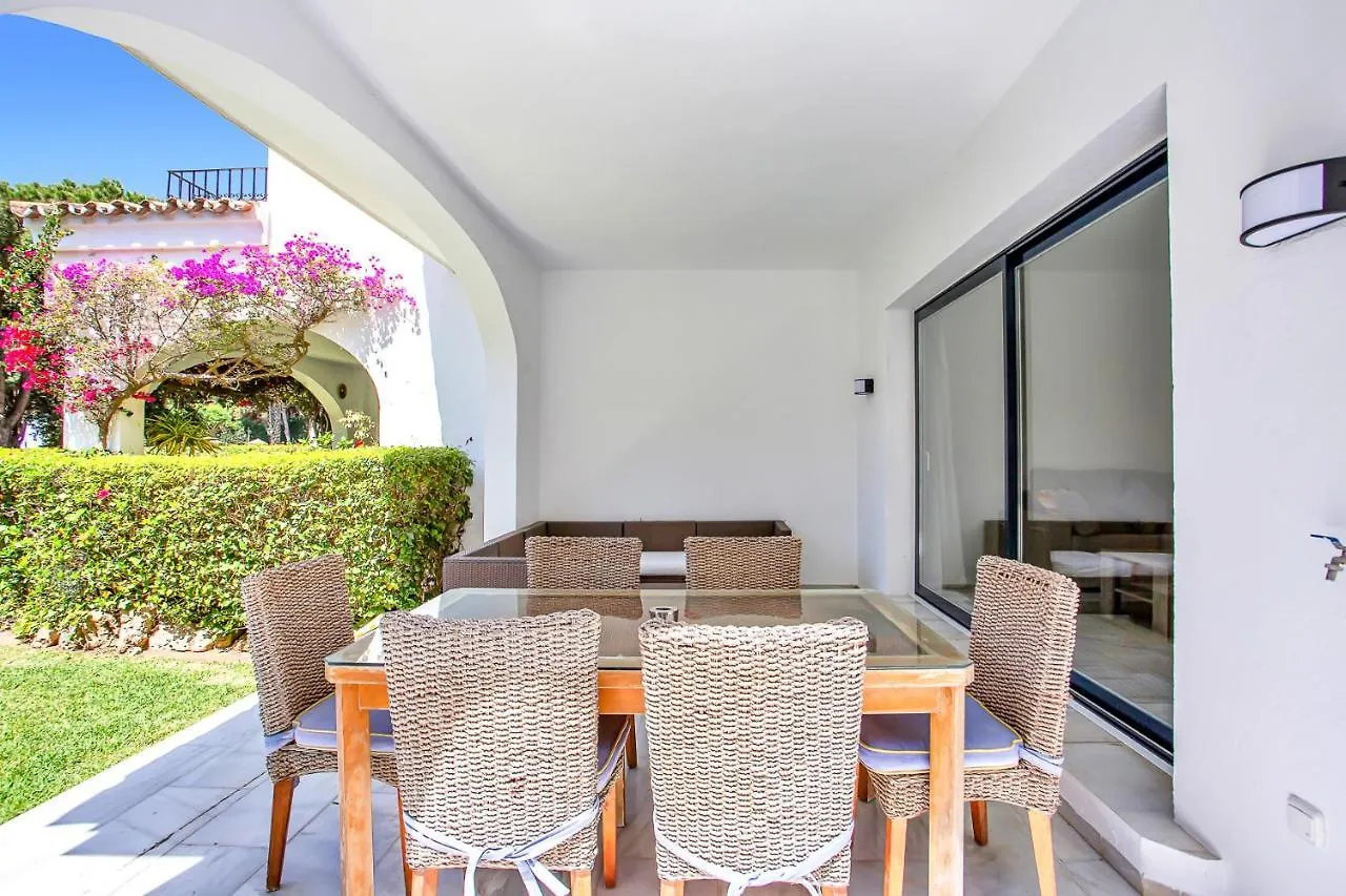 N07 Cabopino Lägenhet Marbella